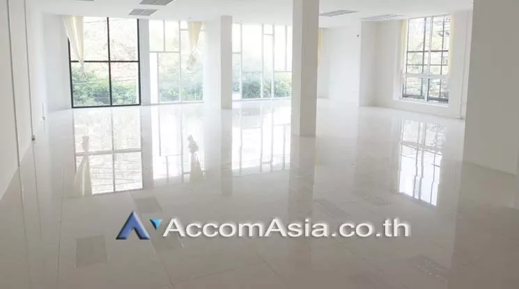 unit Office space For Rent in Sukhumvit, Bangkok  near BTS Phrom Phong (AA17077)